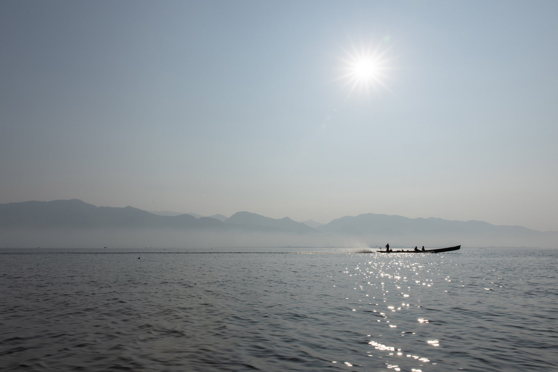 Lake-Inle-Myanmar-boat
