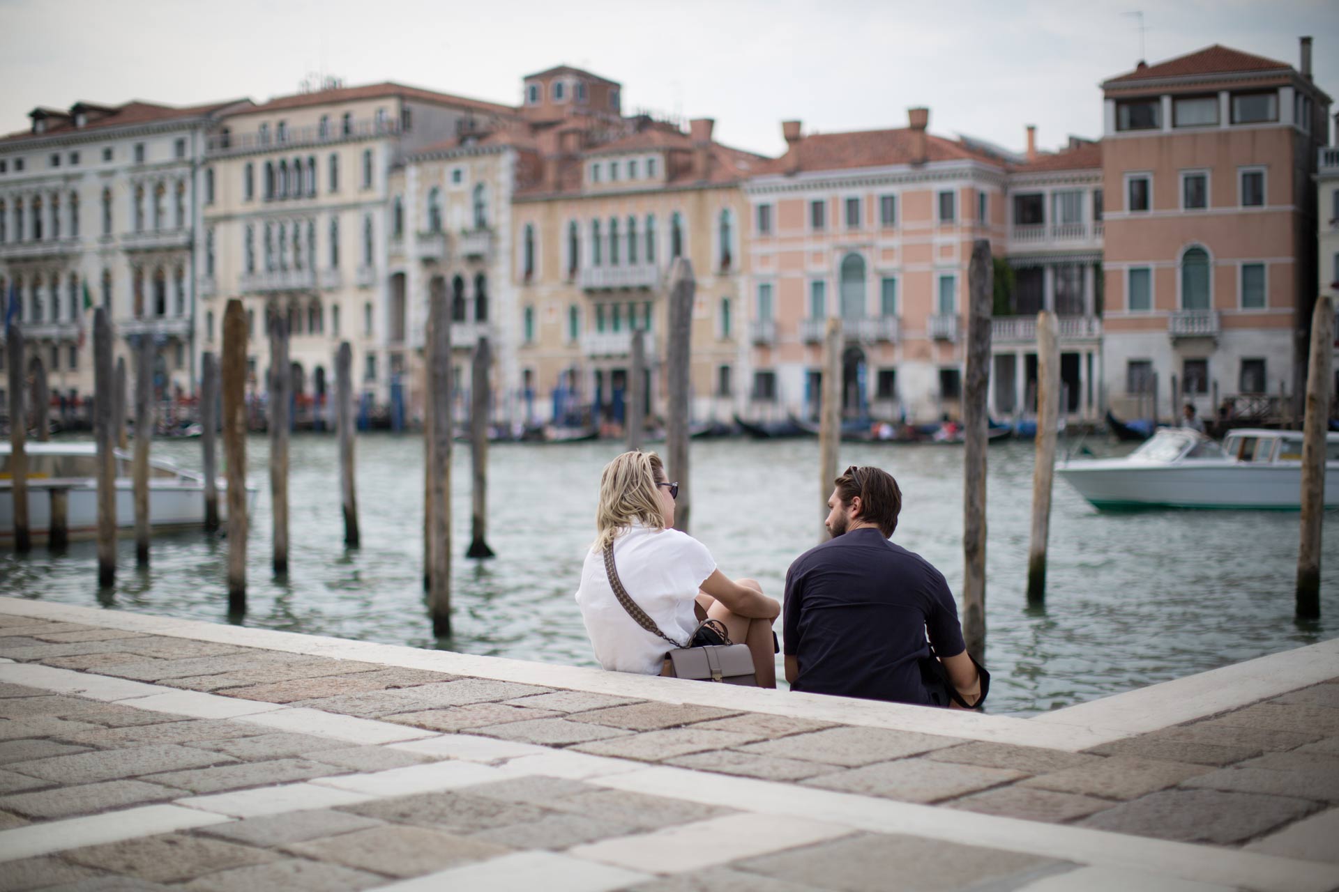 Venice-Salute-Dorsoduro-couple