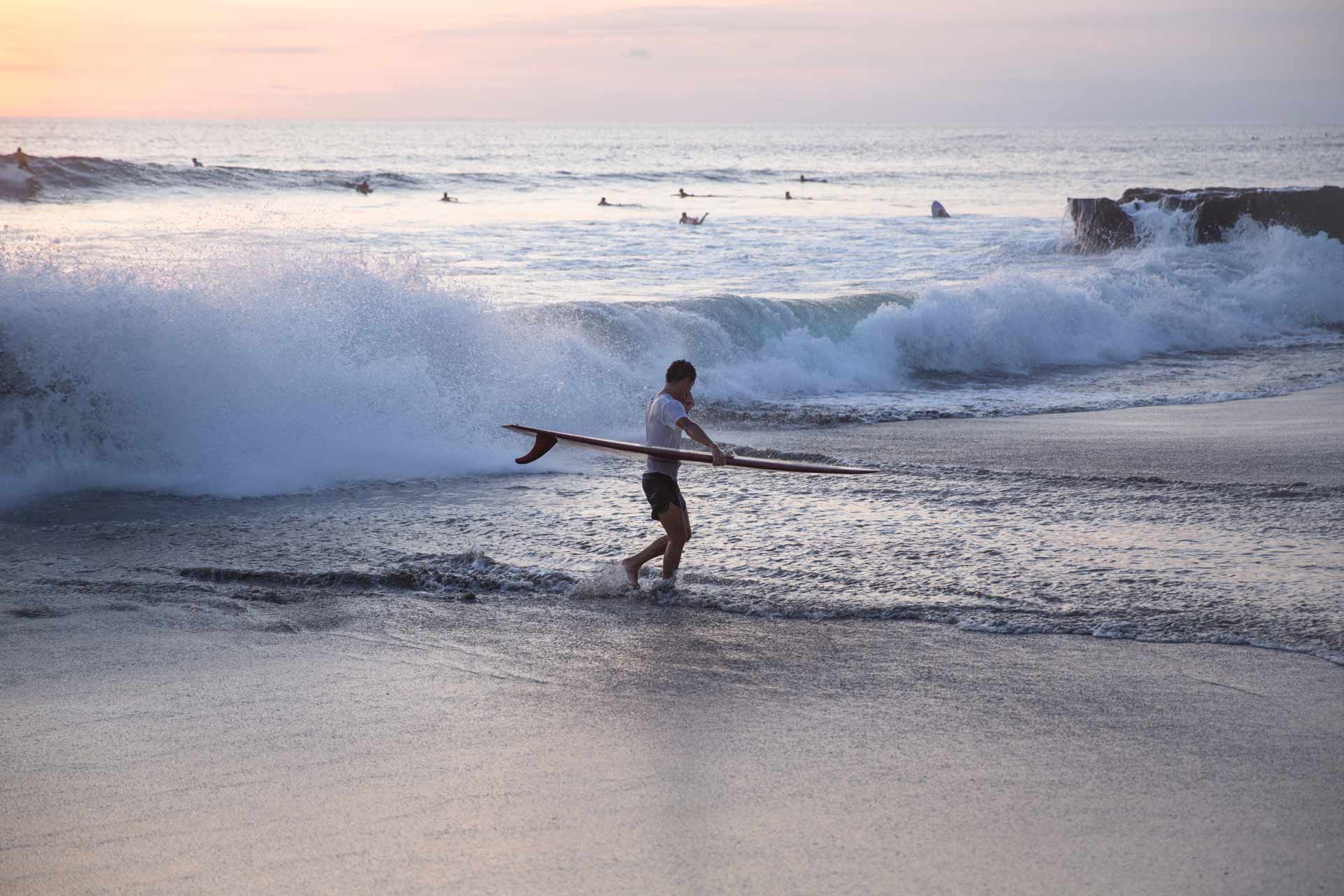 Canngu-Bali-Indonesia-Surf-waves