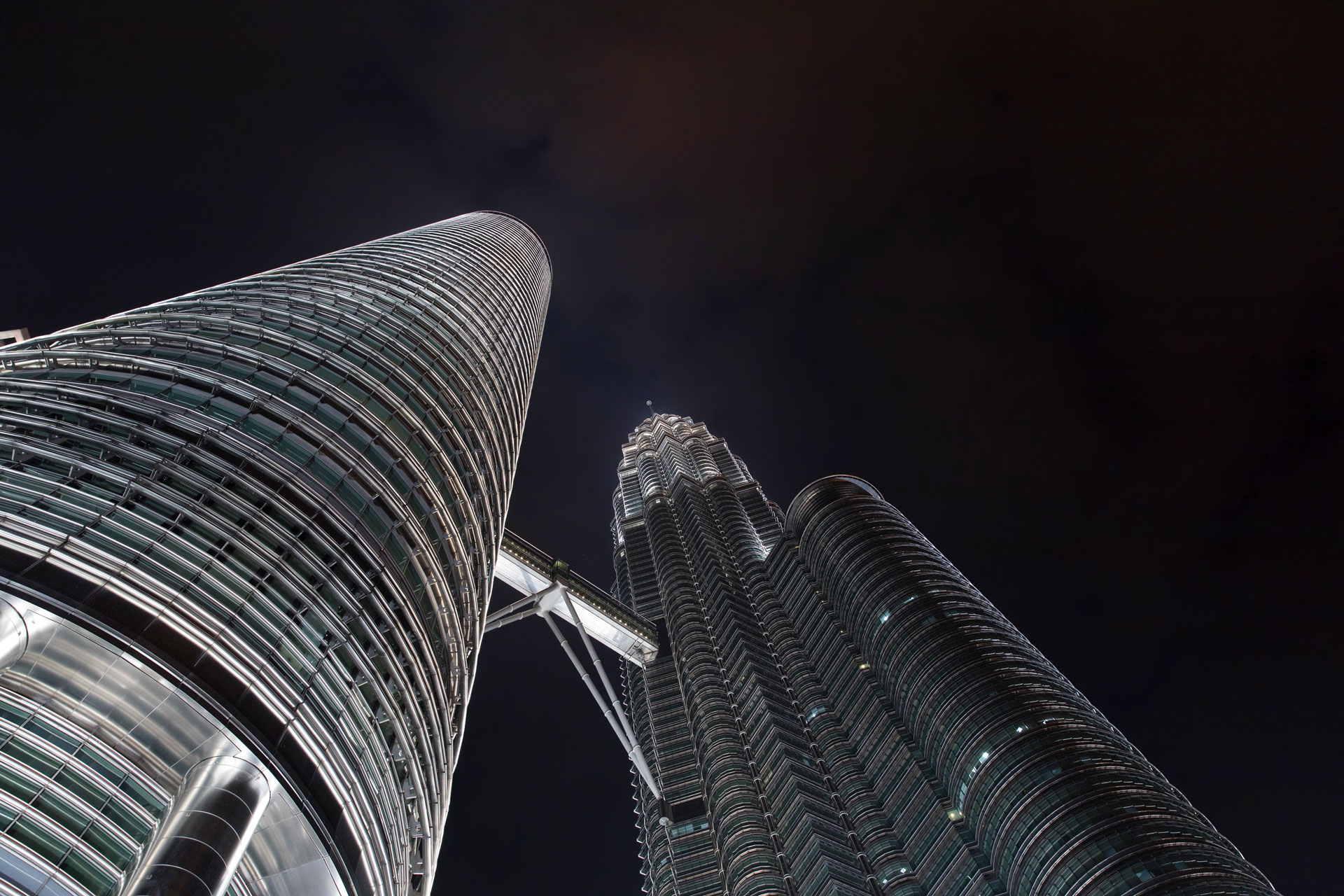 Petronas-Twint-Towers-Kuala-Lumpur-Malaysia-left