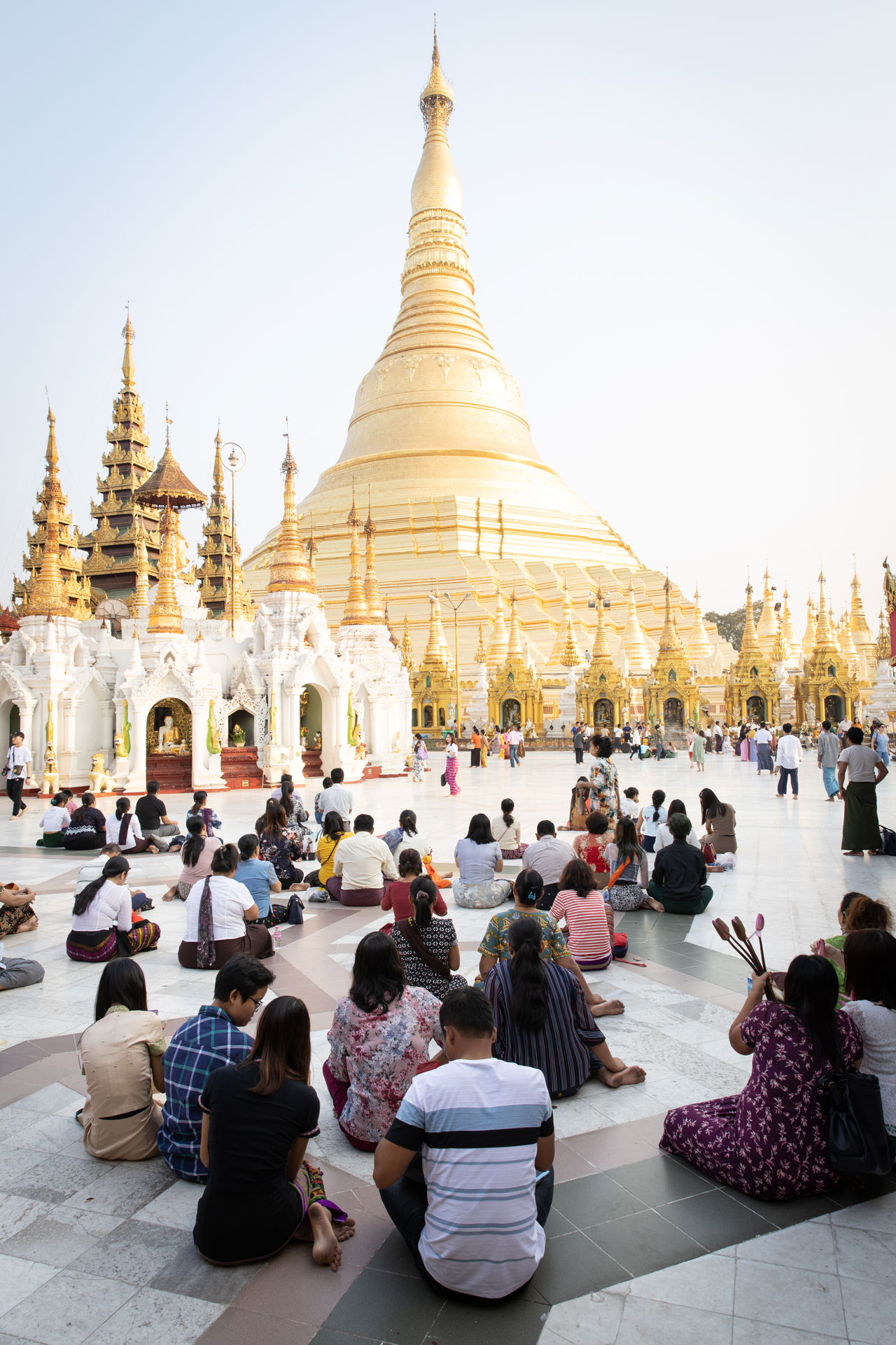 Yangon-Myanmar-Shwedagon-Pagoda-people