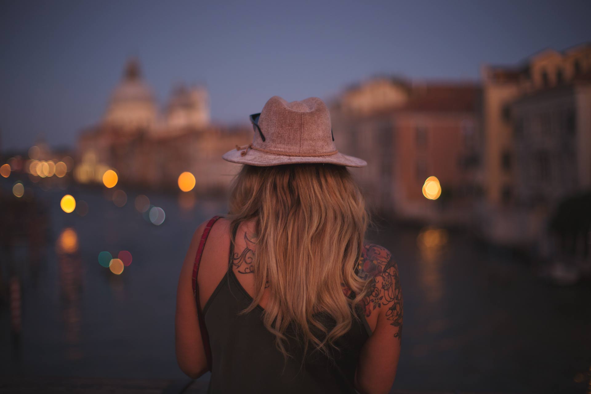 Venice-Ponte-Accademia-Girl