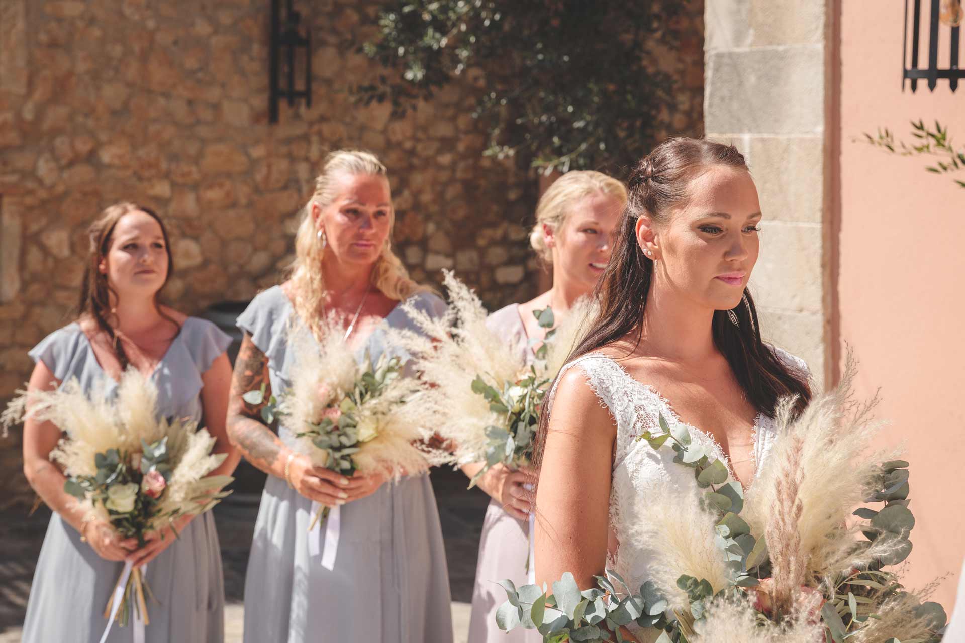 Minna-Oyvind-Wedding-Agreco-Farm-bridesmaids