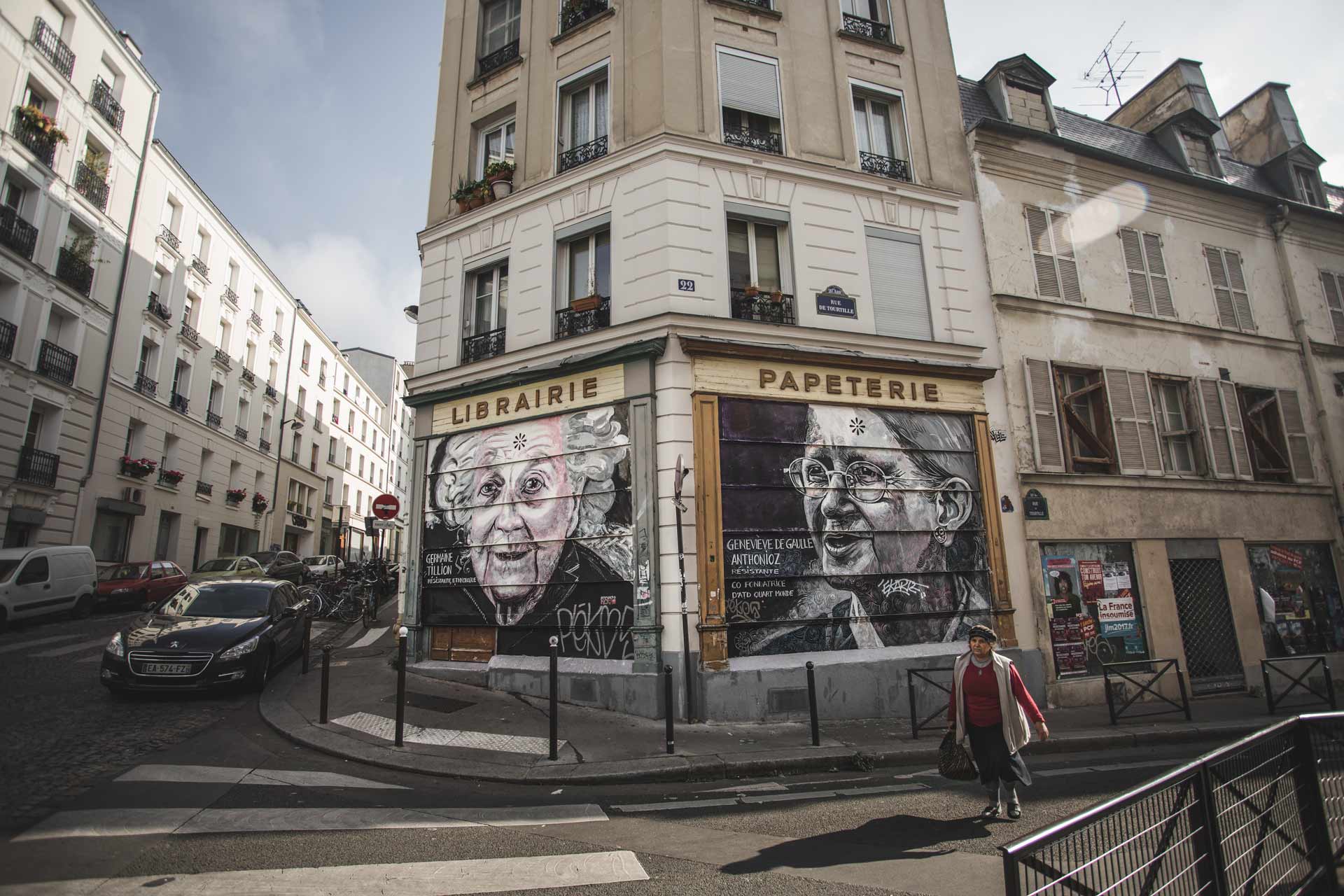 Parigi-Belleville-street-art-women