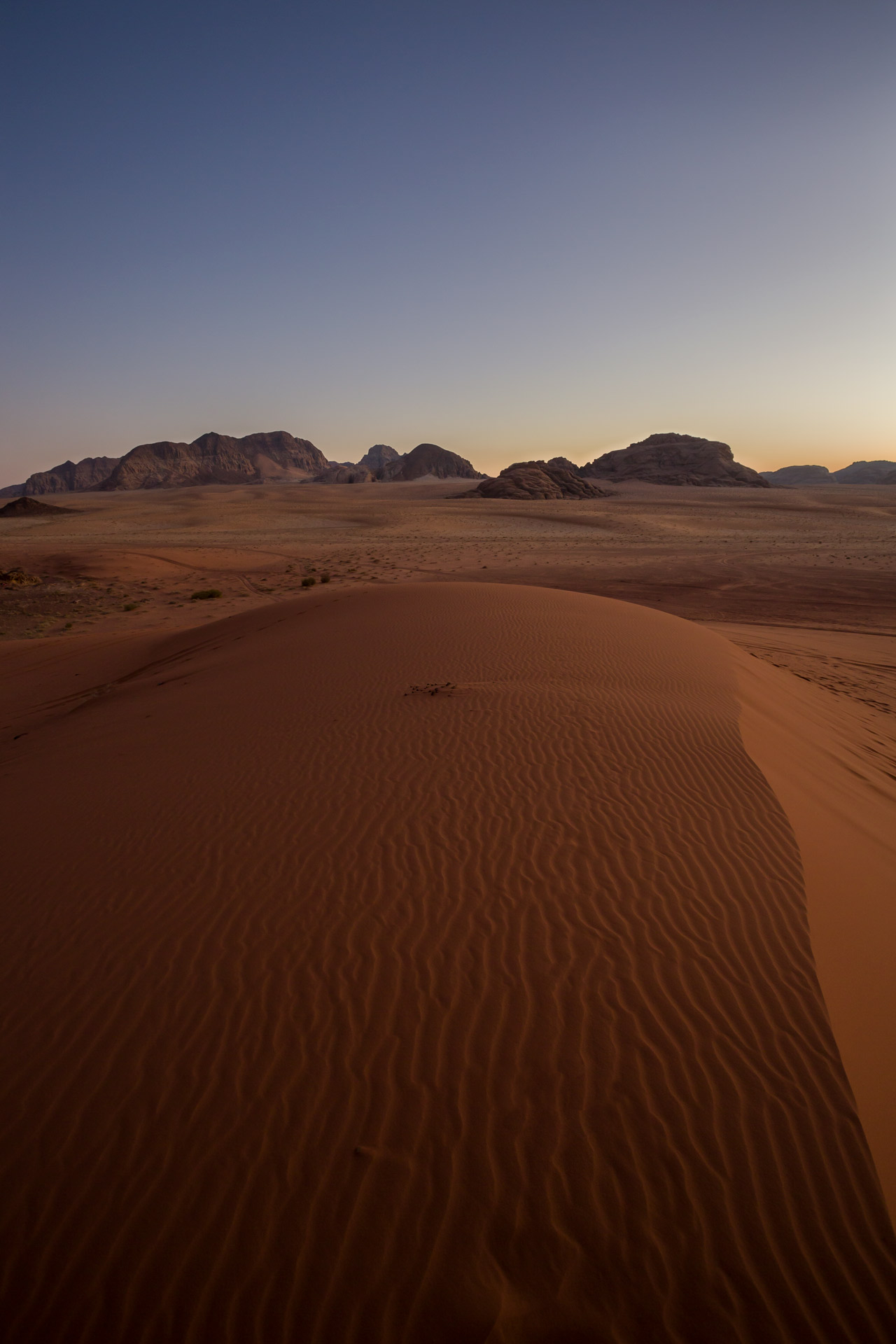 Wadi-Rum-Desert-Jordan-sunset