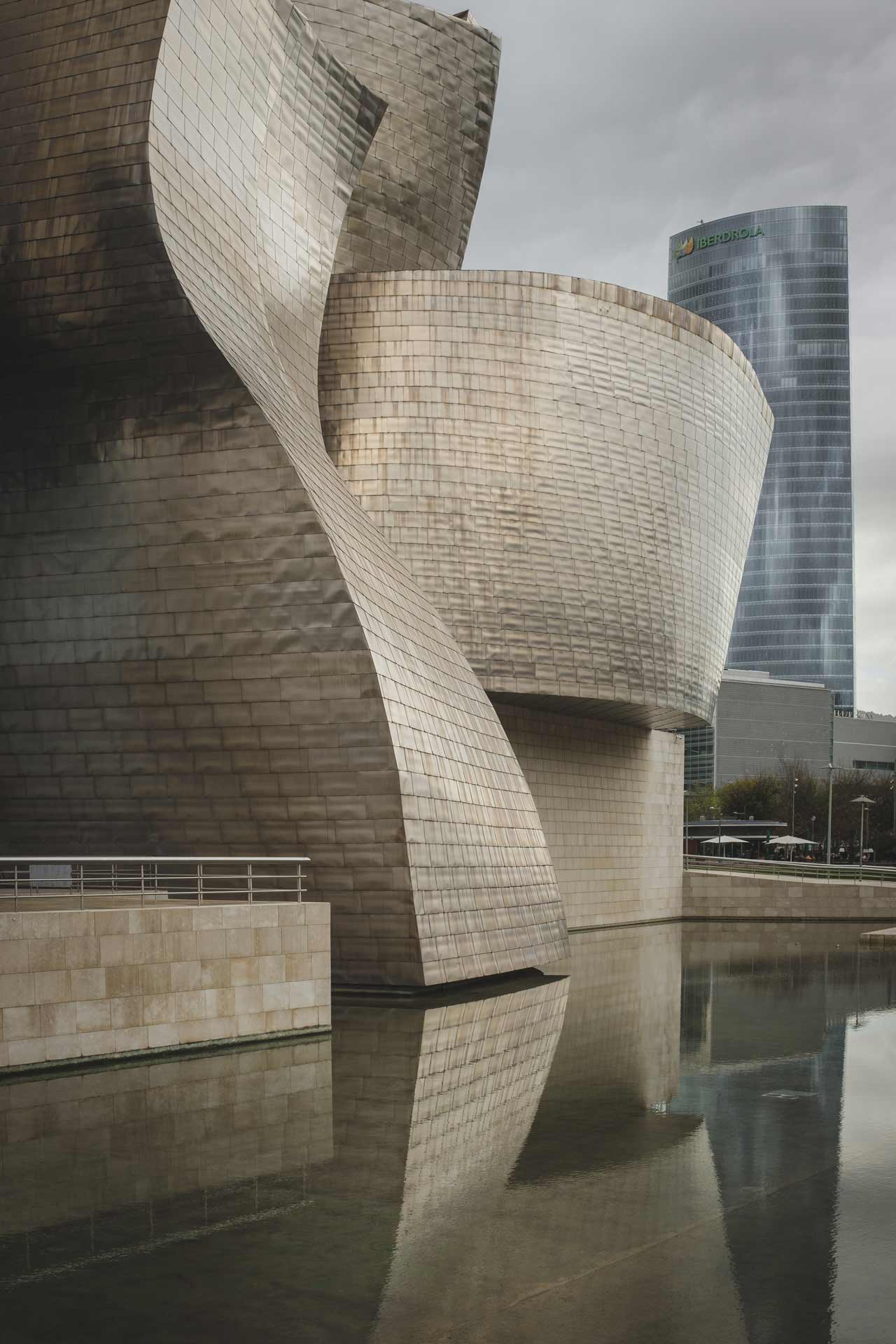 Guggenheim-Bilbao-Pais-Vasco-front
