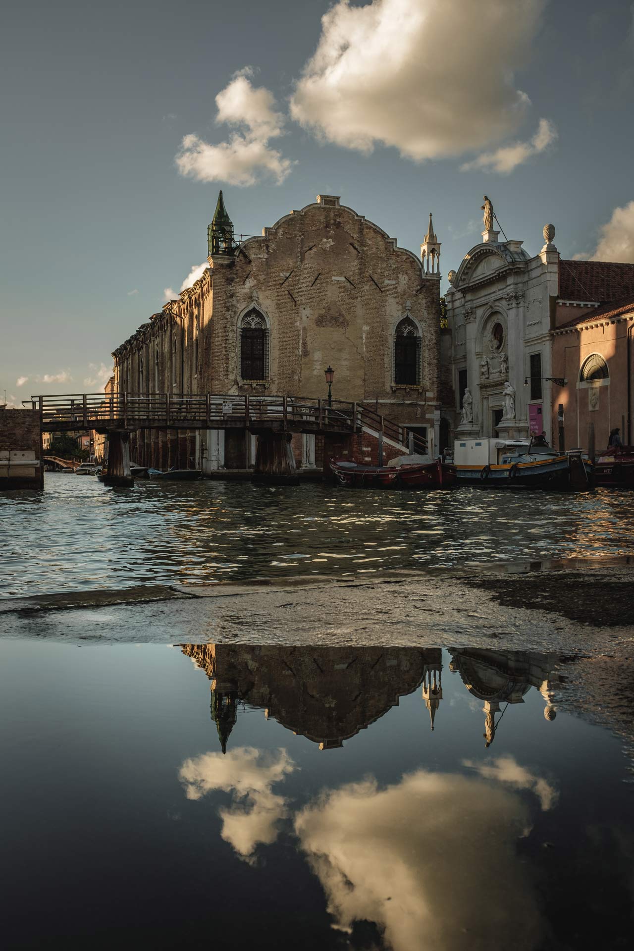 Venice-Italy-Cannaregio-double-Misericordia