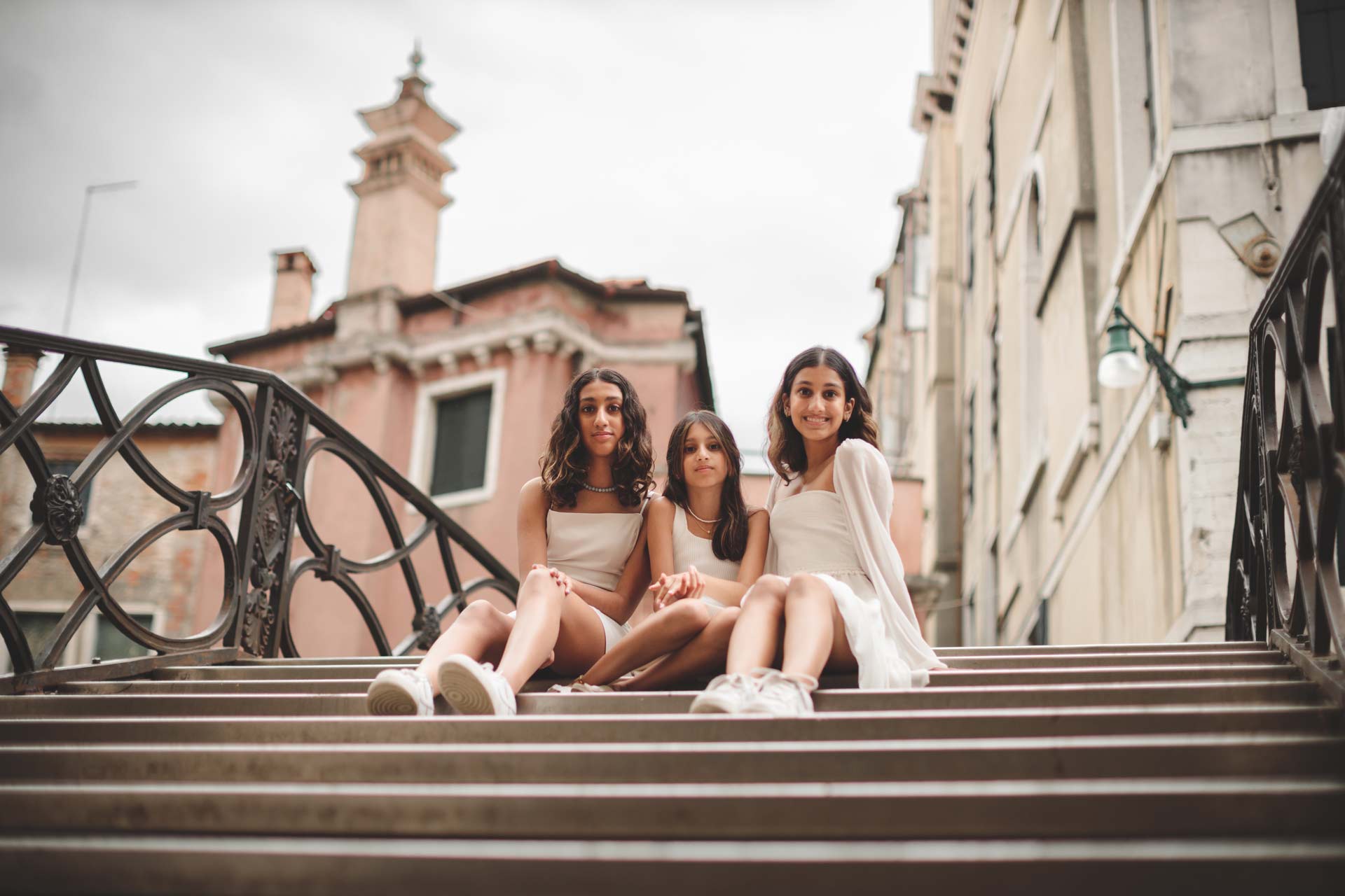 Venice-Sandra-and-family-sisters