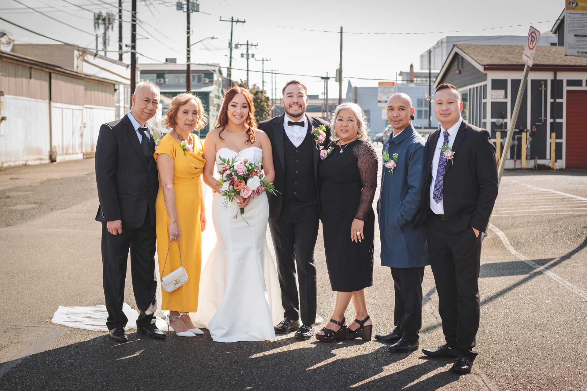 Vi-Tan-Wedding-Seattle-First-Look-big-family